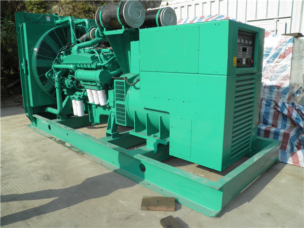 武都出租发电机 发电机组厂家：柴油发电机组的控制屏的作用是什么？